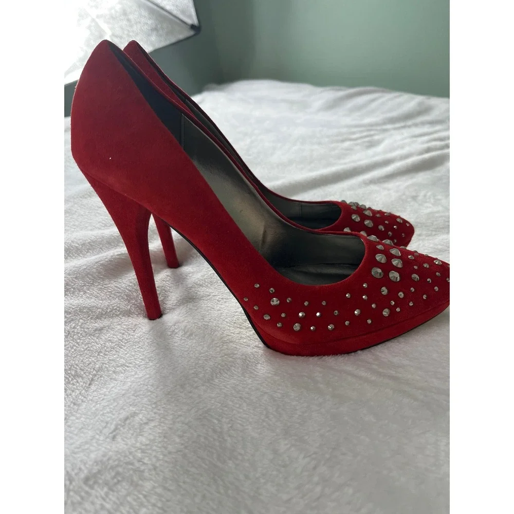 J. Renee Starlet Red Suede Studded Pumps Heels‎ Size 9M Silver Studs Platform